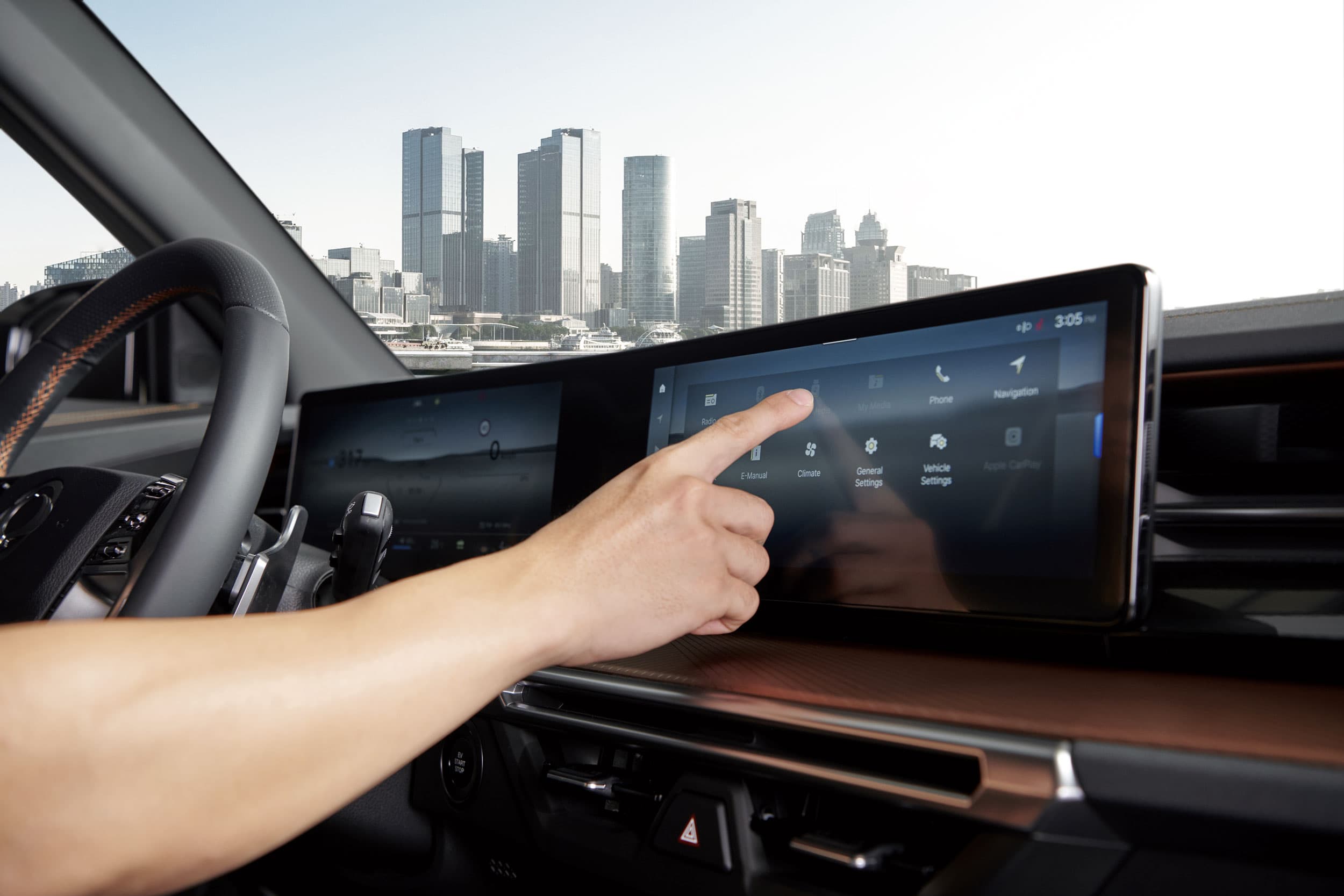KGM Torres EVX VAN 12.3 touch screen display